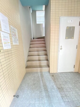 山路ハイツIIIの物件外観写真